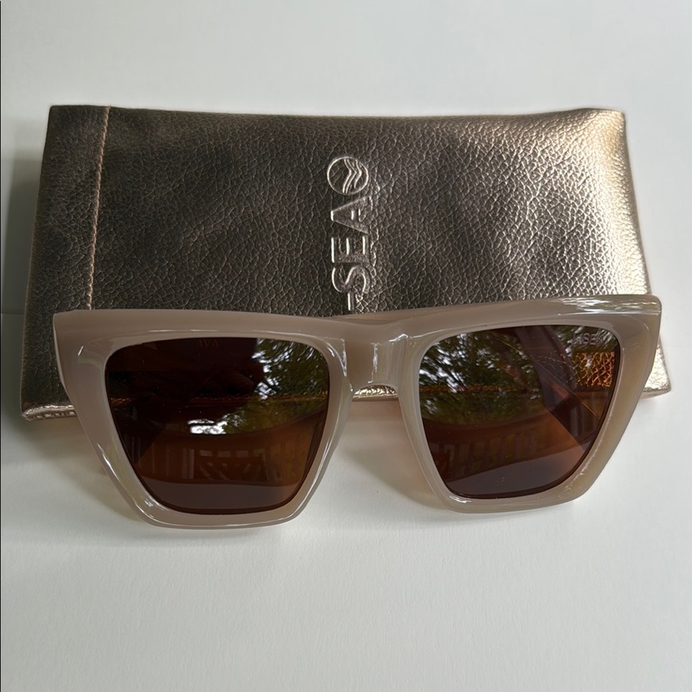 I-Sea Ava Oatmeal/Brown Polarized Lens Sunglasses - Picture 3 of 5